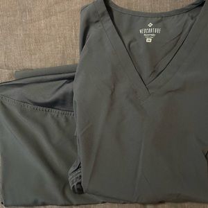 *SOLD* Med Coture maternity scrubs